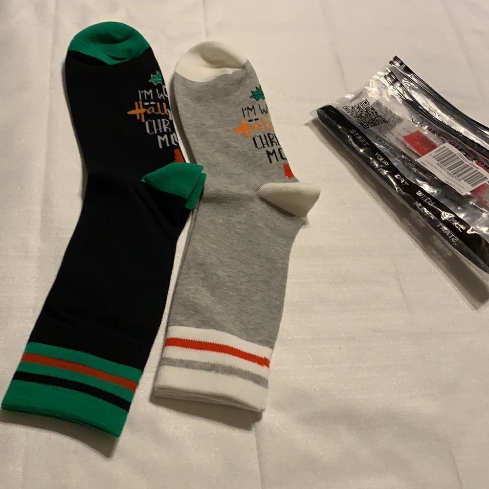 Christmas socks for guys or gals-Two pair - Picture 5 of 7